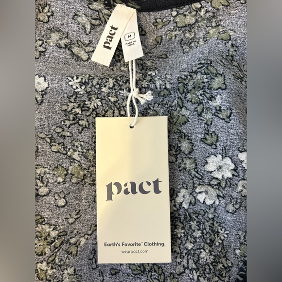 Pact Cafe Crepe Wrap Dress in Mountain View Wanderer Size Medium Minimalist - Picture 10 of 13